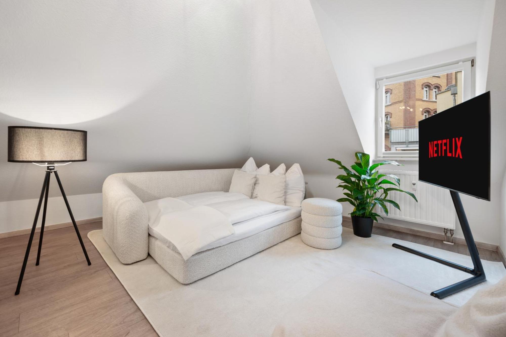 Malu Rooms - Im Stadtzentrum, Smarttv, Netflix, 24H Checkin ลุดวิกสบูร์ก ภายนอก รูปภาพ